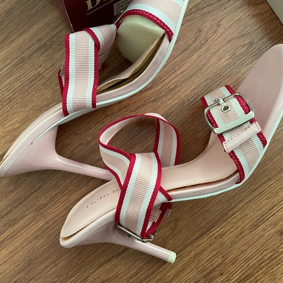 “WOMENS DELICIOUS STRAPPY HEELS” - Picture 10 of 13